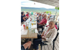 Convivialité et moments de partage avec notre doyen accompagnateur, Georges la science et Marie Thérèse.